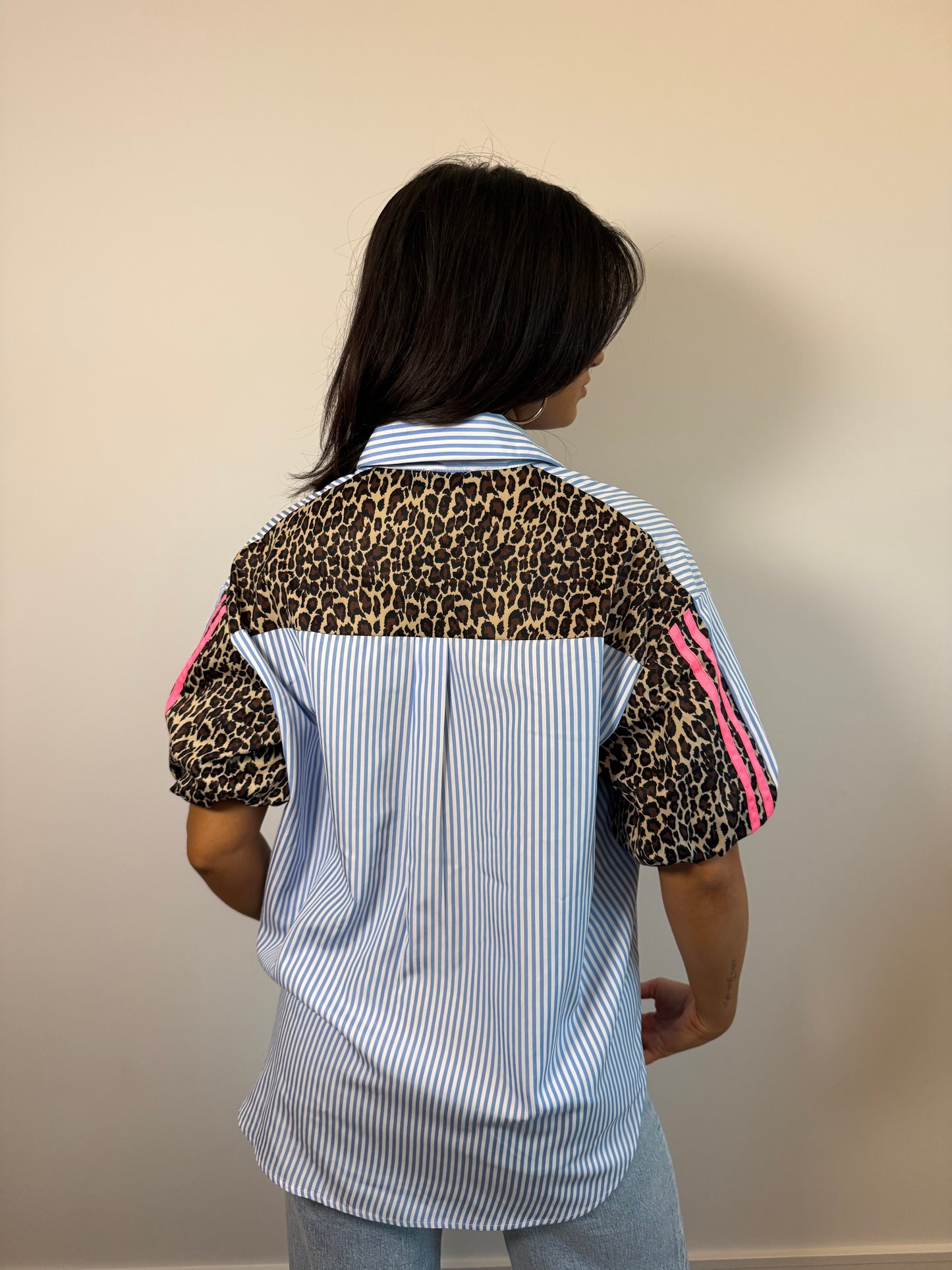 STRIPED PATTERN TOP WITH LEOPARD AND PINK