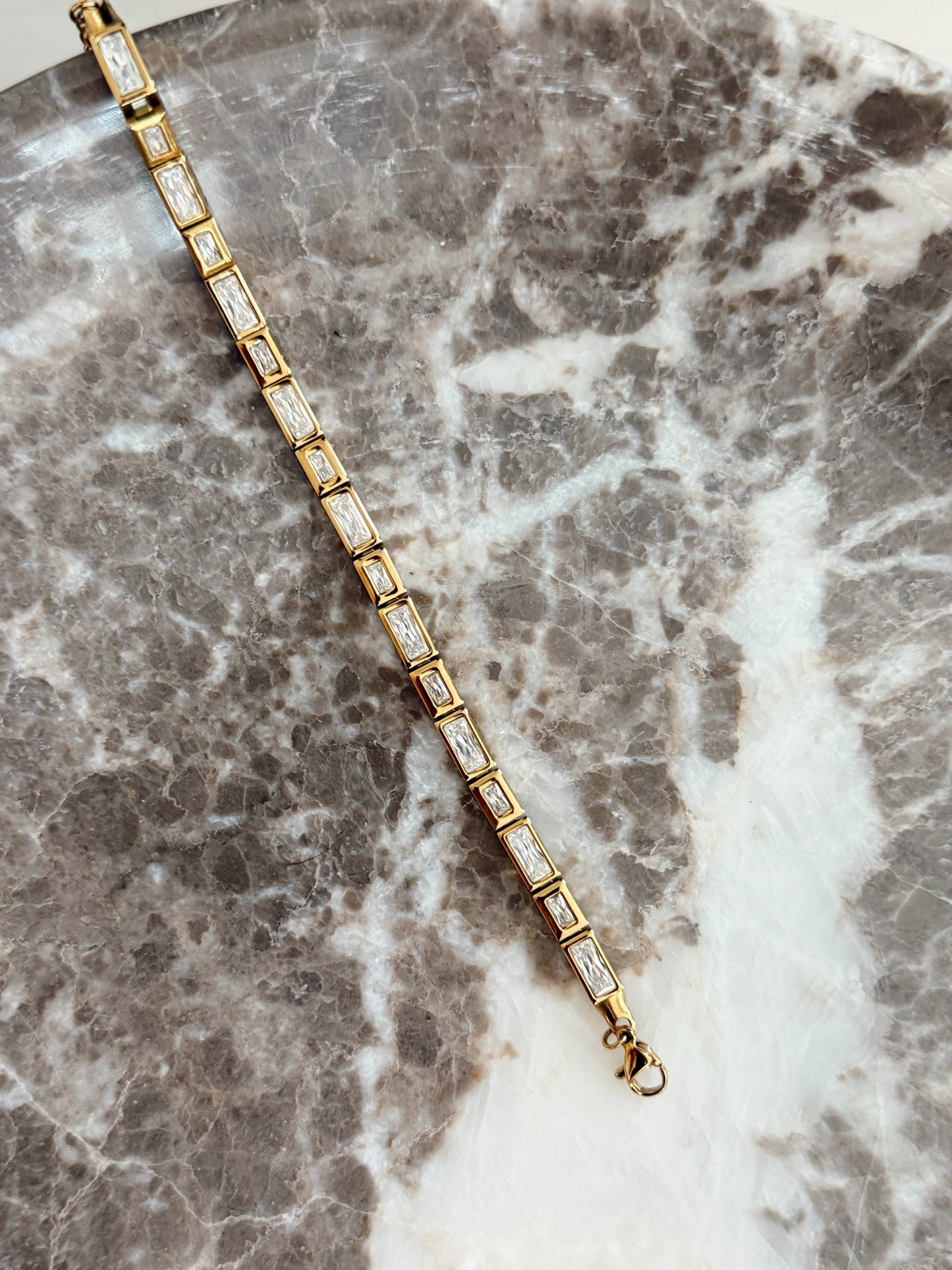 CHANSUTTPEARLS- LUDA BRACELET