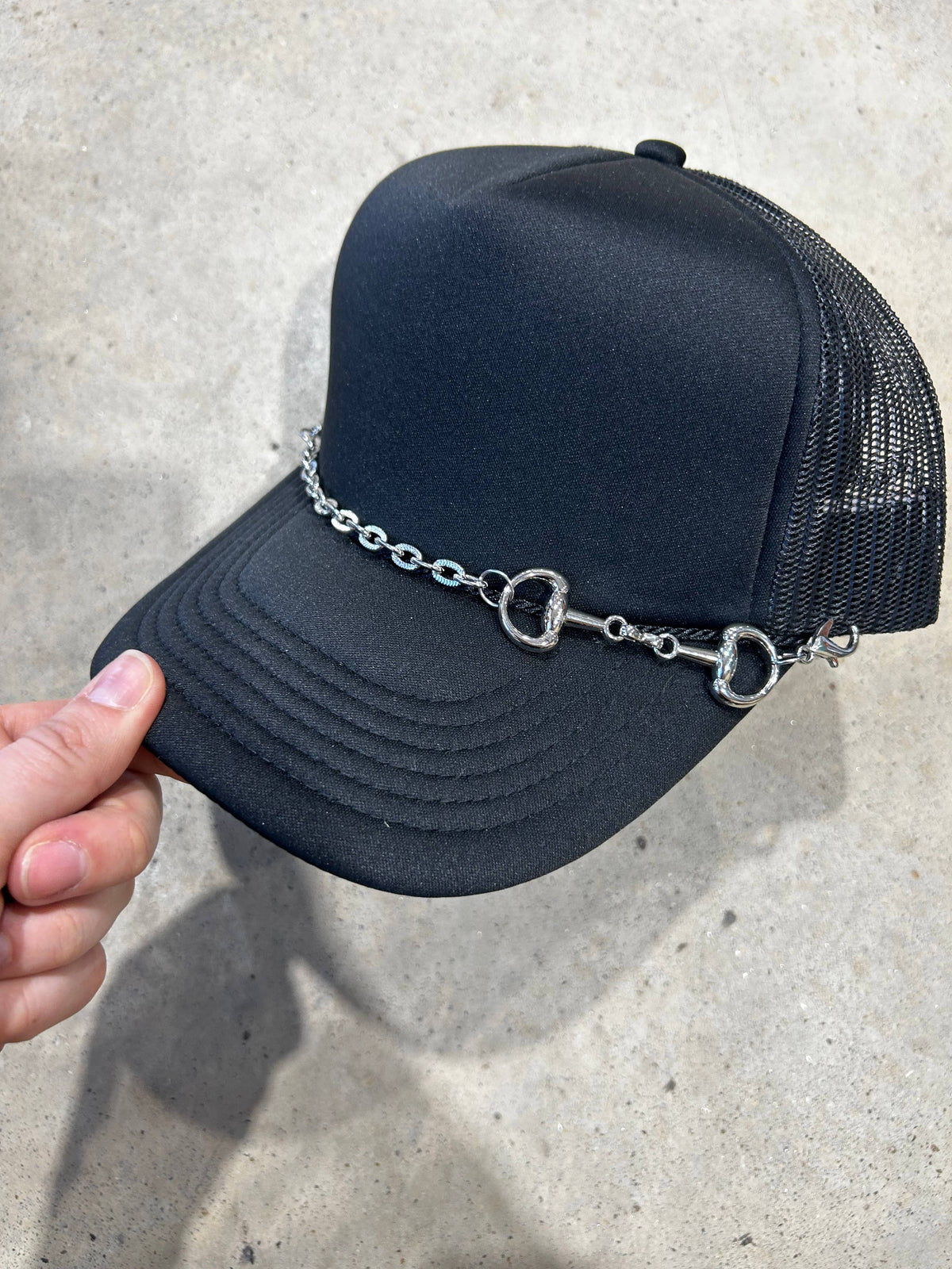 Snaffle Bit Trucker Hat Chain - Gold
