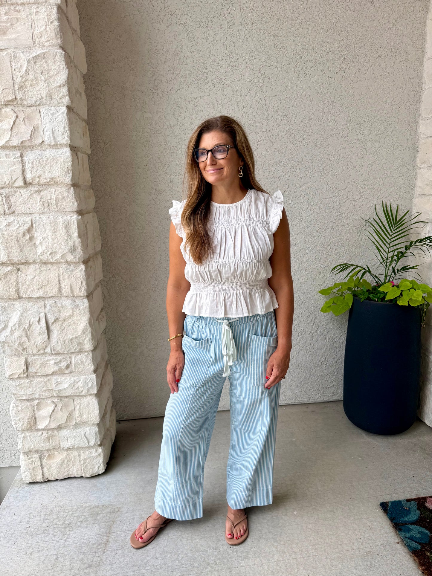 STRIPED WIDE LEG CROPPED PANTS LIGHT BLUE