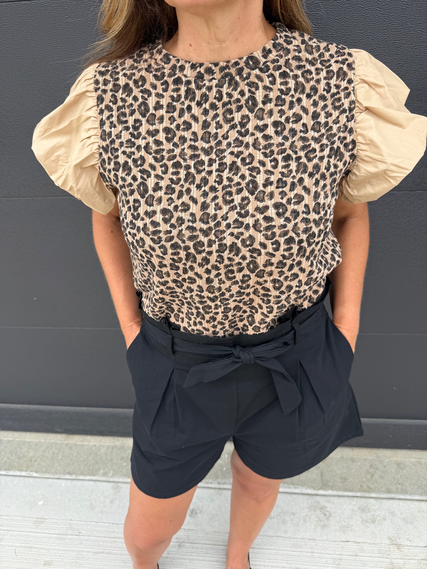 LEOPARD POINTELLE KNIT TOP WITH PUFF SLEEVES: LEOPARD/TAUPE