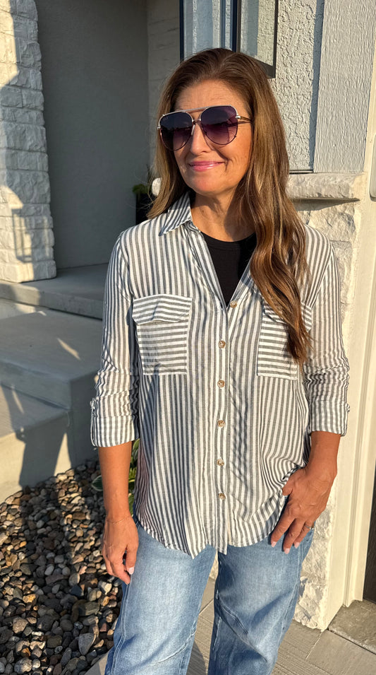 STRIPE COLLARED BUTTON DOWN SHIRT