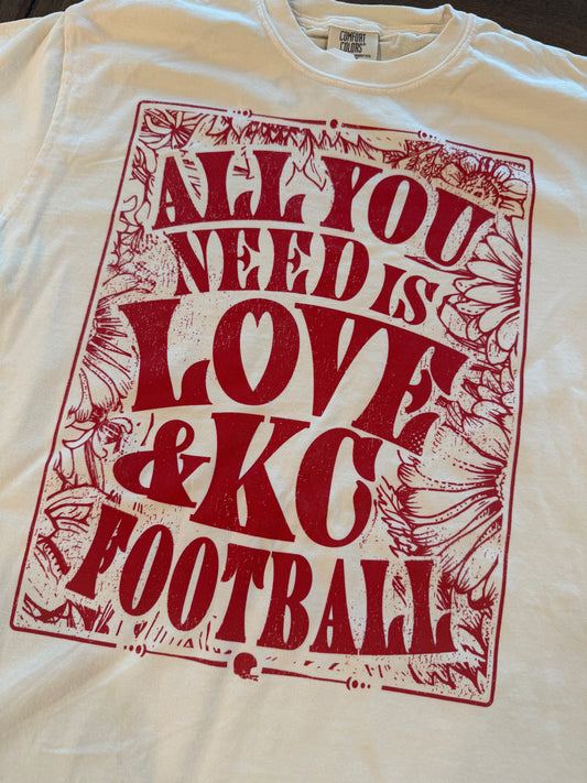 All you need is LOVE tee
