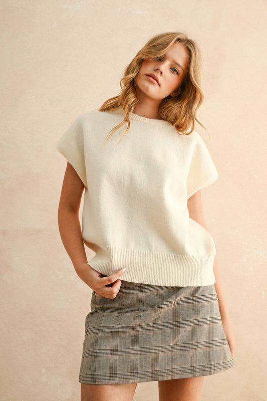 LOOSE FIT SHORT SLEEVE SWEATER TOP : CREAM